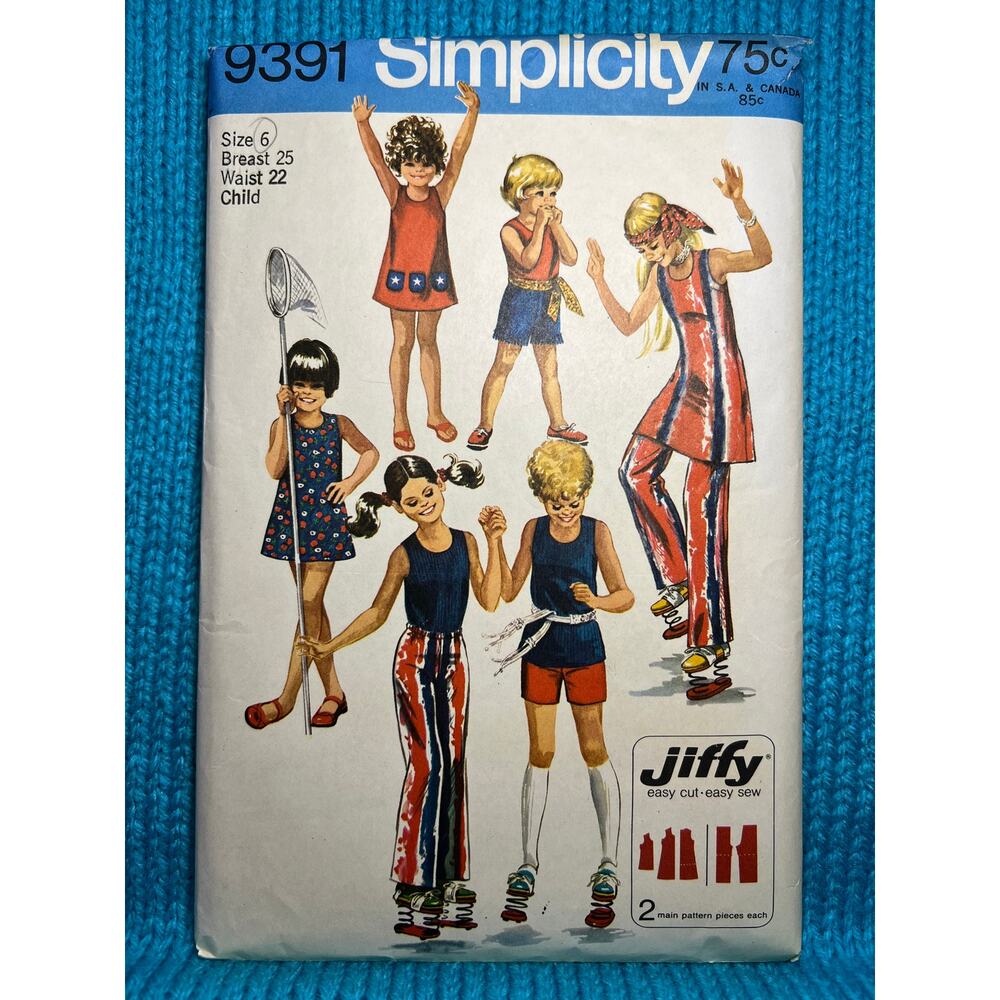 Simplicity 9391 Sewing pattern Girls A line dress pants shorts top 1960s size 6